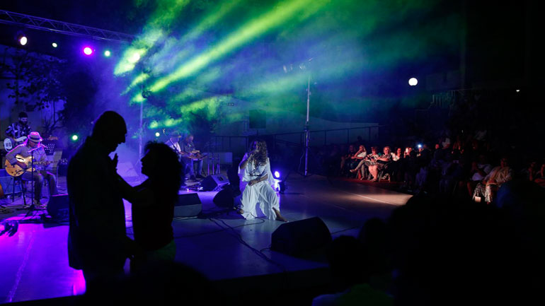 Ελένη Τσαλιγοπούλου – Στέλλα Κονιτοπούλου μαζί στη σκηνή!