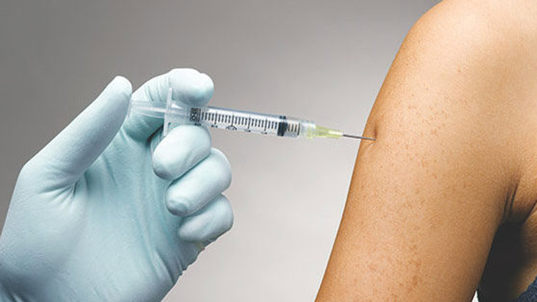 Ο εμβολιασμός «προτεραιότητα» για τον Βασίλη Κικίλια