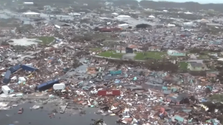Εικόνα απόλυτης καταστροφής στις Μπαχάμες από τον τυφώνα Dorian