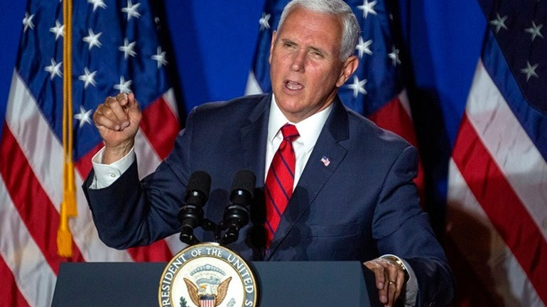 Πενς: Η Βρετανία δεν χρειάζεται μαθήματα για τη διαχείριση του Brexit