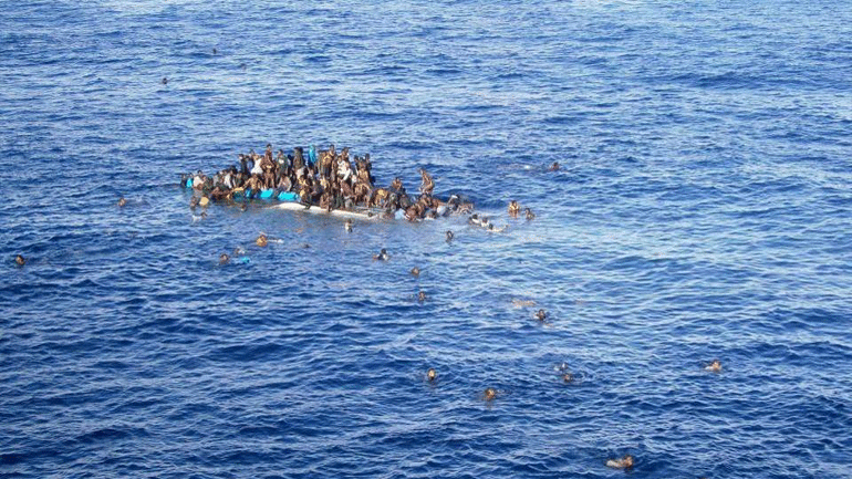 Ιταλίδα ιατροδικαστής: «Καθήκον της Ευρώπης να αναγνωρίζει τους μετανάστες που πνίγηκαν στη Μεσόγειο»