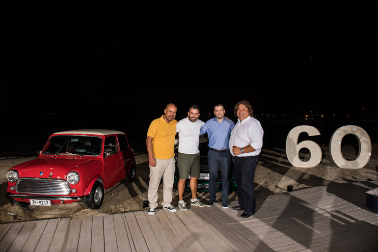 Από δεξιά: Πάρις Ποντίκας, Κώστας Διαμαντής, Βασίλης Σαρημπαλίδης και Βαγγέλης Γκούμας