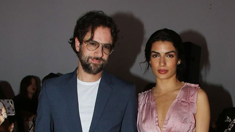 Τόνια Σωτηροπούλου: Βόλτες στην πλατεία του Αγίου Μάρκου με τον αγαπημένο της