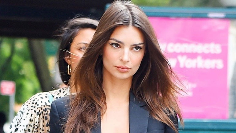 Emily Ratajkowski: Βγήκε στους δρόμους της Νέας Υόρκης με το μπικίνι της