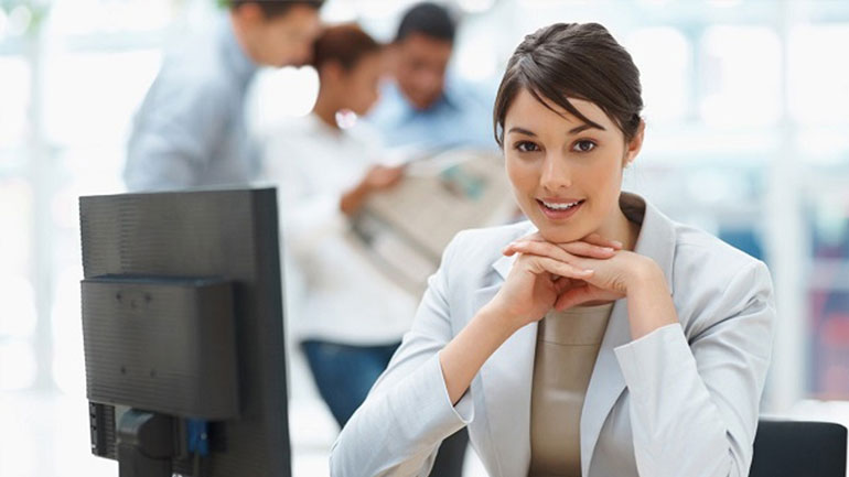 Οι αλλαγές που πρέπει να κάνετε στο γραφείο σας για να μην πιάνεστε