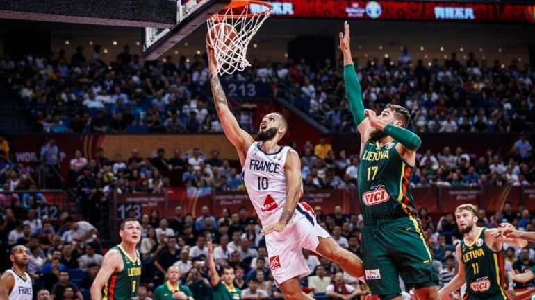 Προκρίθηκε στα προημιτελικά η Γαλλία, νίκησε δύσκολα 78-75 τη Λιθουανία