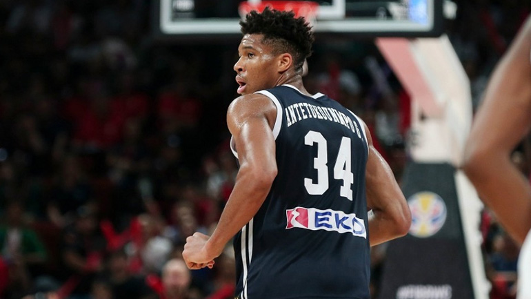 Αναλυτής ESPN: «Ντροπή για την Ελλάδα να χρησιμοποιεί έτσι τον Γιάννη»