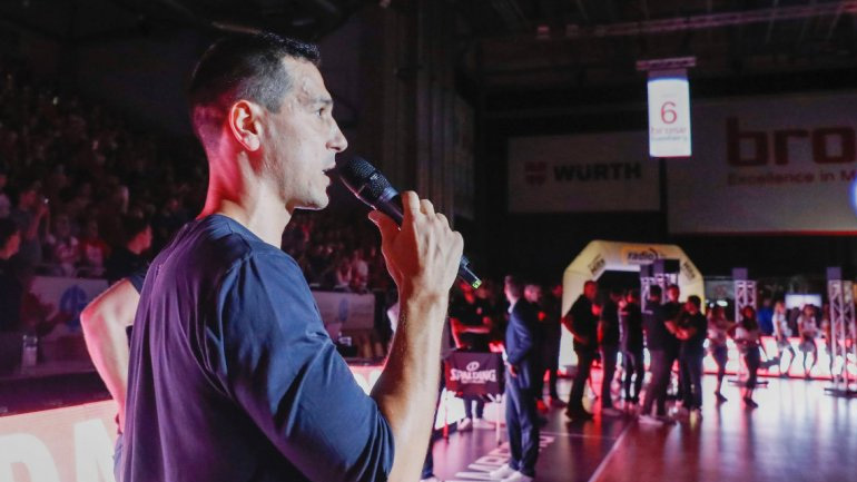 Η Μπάμπεργκ απέσυρε το Νο6 προς τιμήν του Νίκου Ζήση