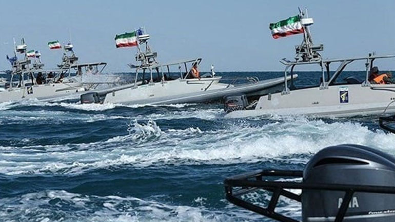 Η ιρανική ακτοφυλακή συνέλαβε πλοίο με την κατηγορία του λαθρεμπορίου καυσίμων στον Κόλπο