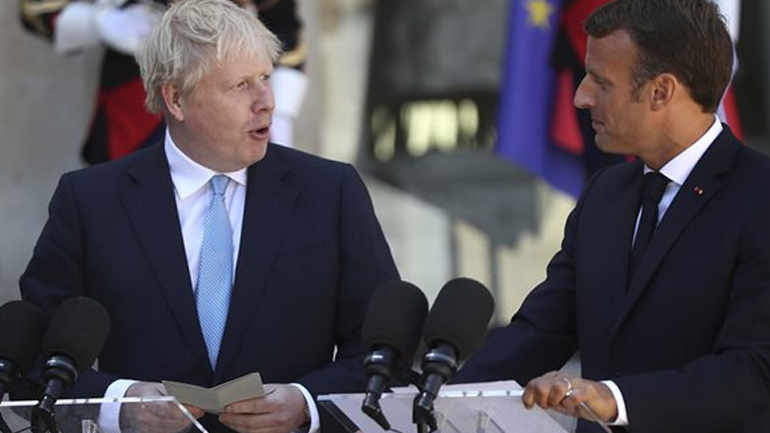 Το Παρίσι απειλεί με βέτο ενδεχόμενη νέα αναβολή για το Brexit
