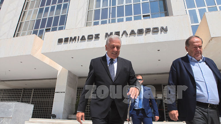 Στον Άρειο Πάγο ο Αβραμόπουλος για την υπόθεση Novartis