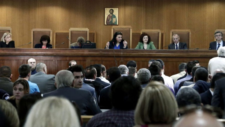 Δίκη ΧΑ: Στροφή 180 μοιρών από τους κατηγορουμένους για την επίθεση στους ψαράδες