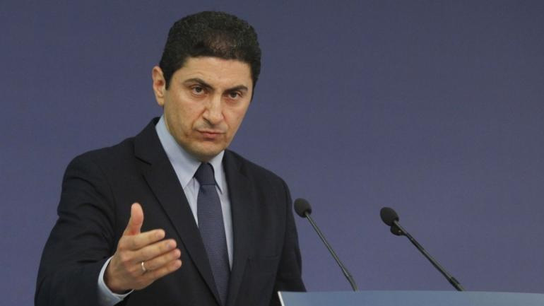 Σε συνεχή επικοινωνία με τον υφυπουργό Προστασίας του Πολίτη ο Λ. Αυγενάκης