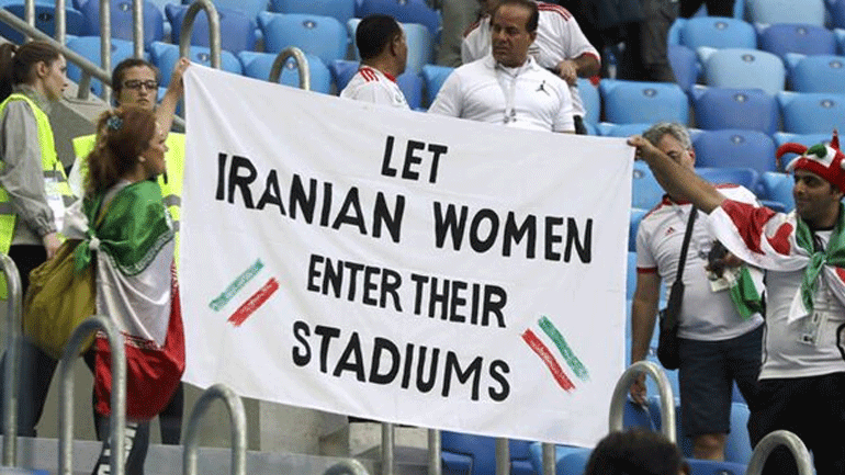 Ιράν: Οργή για τον θάνατο μιας φιλάθλου που αυτοπυρπολήθηκε