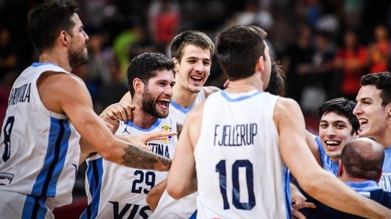 Ξέφρενοι πανηγυρισμοί στα αποδυτήρια της Αργεντινής