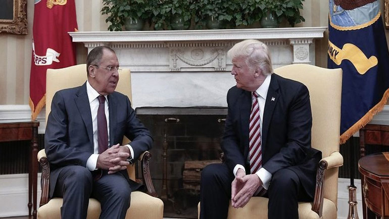 Ο Λαβρόφ διαψεύδει ότι ο Τράμπ του είχε δώσει μυστικές πληροφορίες