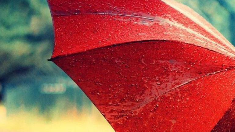 Θερμοκρασίες έως 33 βαθμούς με τοπικές βροχές και άνεμοι έως επτά μποφόρ αναμένονται αύριο