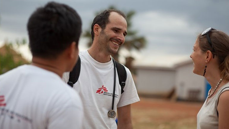 Ο χειρουργός Χρήστος Χρήστου αναλαμβάνει διεθνής πρόεδρος των «Γιατρών Χωρίς Σύνορα»