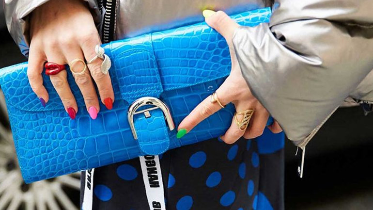 Τα 5 χρώματα που επικρατούν στο φθινοπωρινό μανικιούρ-πεντικιούρ