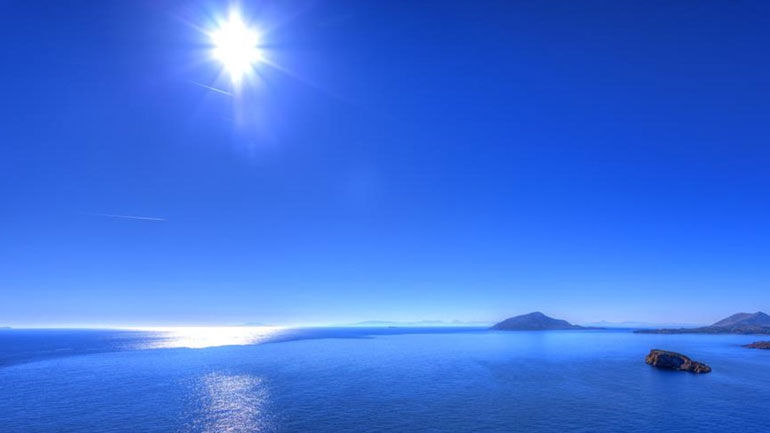 Αστεροσκοπείο: Πιο κρύα η θάλασσα στο Αιγαίο από ό,τι συνήθως και πιο ζεστή στο Ιόνιο