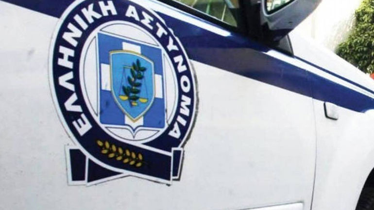 Πετροπόλεμος στην πλατεία Βάθη