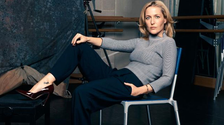 Η Τζίλιαν Άντερσον στον ρόλο της Μάργκαρετ Θάτσερ στο «The Crown»