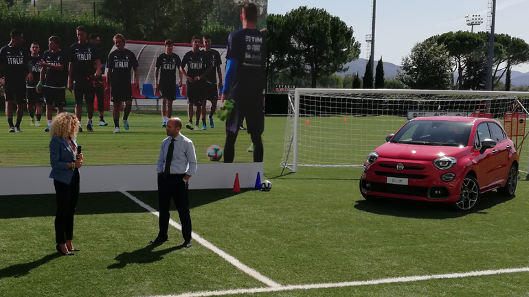 Την παρουσίαση έκανε ο Luca Napolitano, επικεφαλής των Fiat και Abarth στην περιοχή EMEA