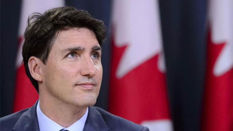 Καναδάς: Το λεωφορείο των δημοσιογράφων κατέστρεψε το αριστερό φτερό του αεροπλάνου του Τριντό