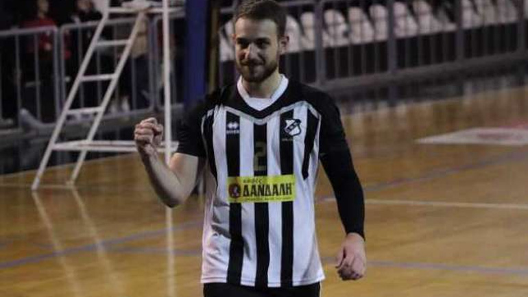 Βόλεϊ: Ο ΟΦΗ ανανέωσε το συμβόλαιο με τον Δημήτρη Κομητούδη