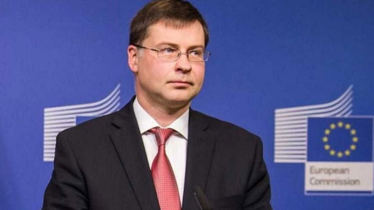 Ντομπρόβσκις: Συζητάμε τρόπους διευκόλυνσης των επενδύσεων για να τονωθεί η ανάπτυξη