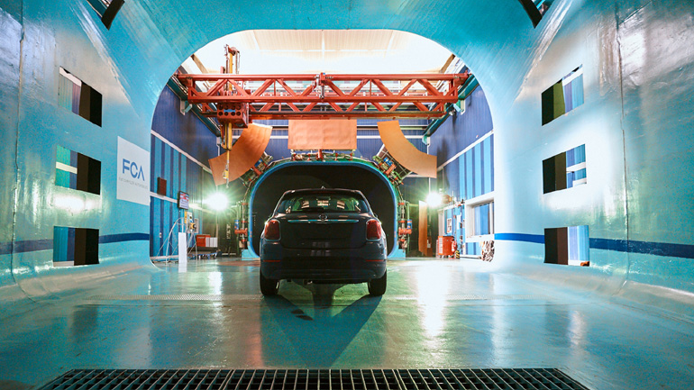 To τούνελ από όπου περνούν όλα τα αυτοκίνητα της Fiat Chrysler