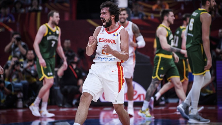 Στον τελικό με πρόκριση-θρίλερ η Ισπανία, 95-88 την Αυστραλία έπειτα από δύο παρατάσεις