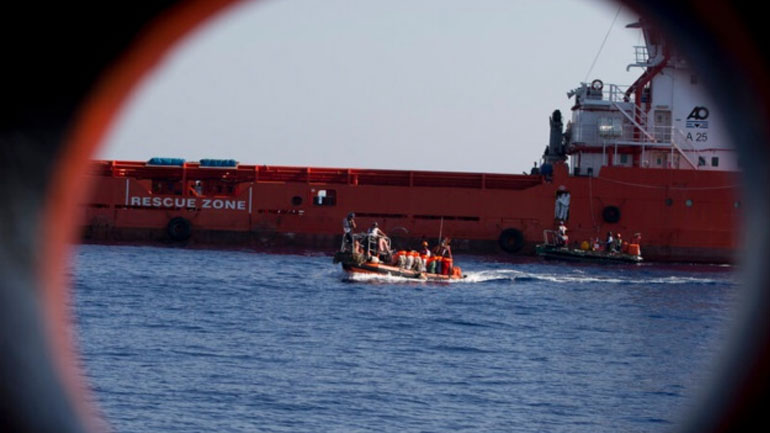 Πρώτη συμφωνία της νέας κυβέρνησης Κόντε με ευρωπαϊκές χώρες για την αναδιανομή των μεταναστών του πλοίου Ocean Viking