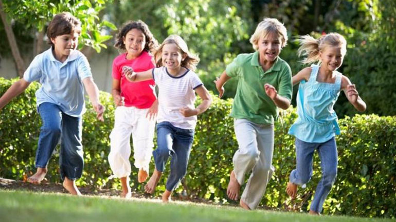 Διδάξτε στα παιδιά σας πώς να δημιουργούν υγιείς κοινωνικές σχέσεις