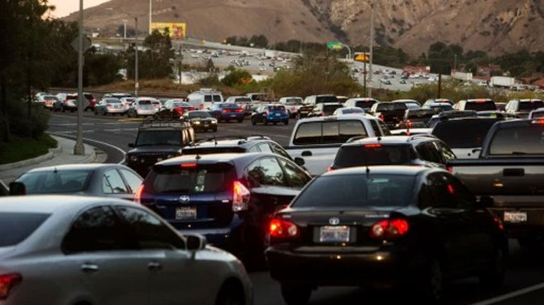 Ο Λευκός Οίκος θα αφαιρέσει από την Καλιφόρνια τη δυνατότητα να επιβάλλει περιορισμούς στις εκπομπές καυσαερίων