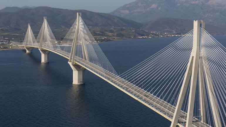 Πάτρα: Πάνω από 61 εκατ.  διελεύσεις από τη  γέφυρα Ρίου – Αντίρριου