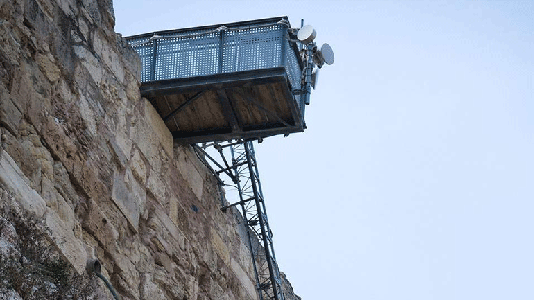 Αναστέλλεται προσωρινά η λειτουργία του αναβατορίου στην Ακρόπολη λόγω ισχυρών ανέμων