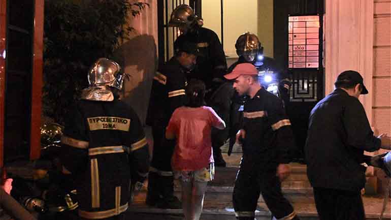 Τραγωδία με νεκρή γυναίκα από φωτιά στο Κολωνάκι