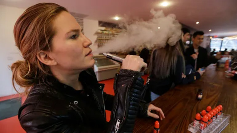 ΗΠΑ: Η Νέα Υόρκη απαγορεύει τα ηλεκτρονικά τσιγάρα με γεύσεις