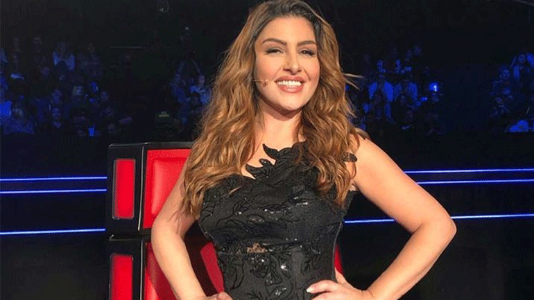 Η σέξι φωτογραφία της Έλενας Παπαρίζου από την παραλία