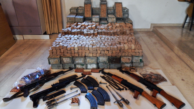 Κύκλωμα έφερνε καλάσνικοφ στην Ελλάδα