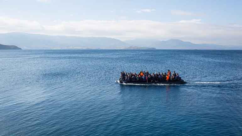Κεφαλονιά: Εντοπίστηκε σκάφος με 35 μετανάστες