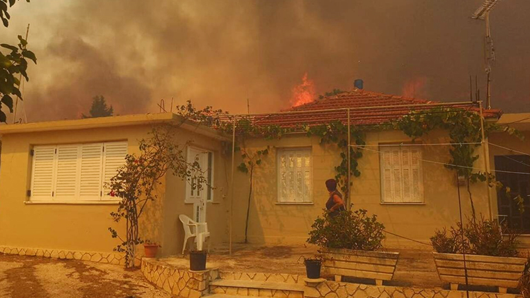 Μεγάλη πυρκαγιά στη Ζάκυνθο