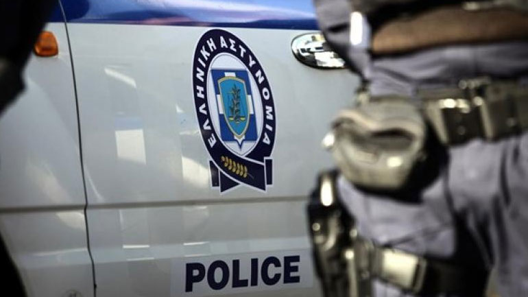 Επιθέσεις σε γραφεία της ΝΔ στην Ηλιούπολη και στον Άγιο Ελευθέριο