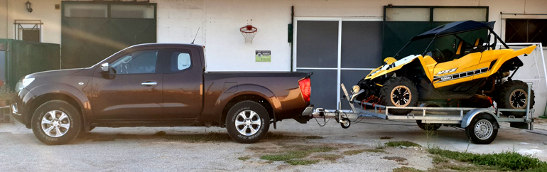 Πολύ σύντομα θα δούμε νέα πράγματα... (στη φωτό το Nissan Navara και το Yamaha YXZ 1000R)