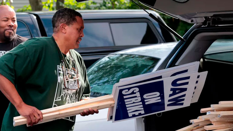 Μαζική απεργία στην General Motors