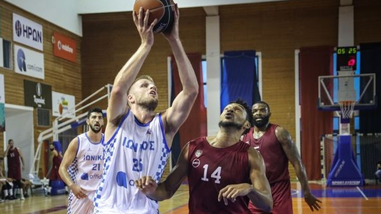 Μπάσκετ: Με το… δεξί στα «Μαυροσκούφεια» ο Ιωνικός, 75-57 τον Ήφαιστο