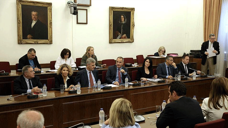 Θετική κατά πλειοψηφία η Επιτροπή Θεσμών για τους προτεινόμενους στη Διοίκηση της ΕΡΤ