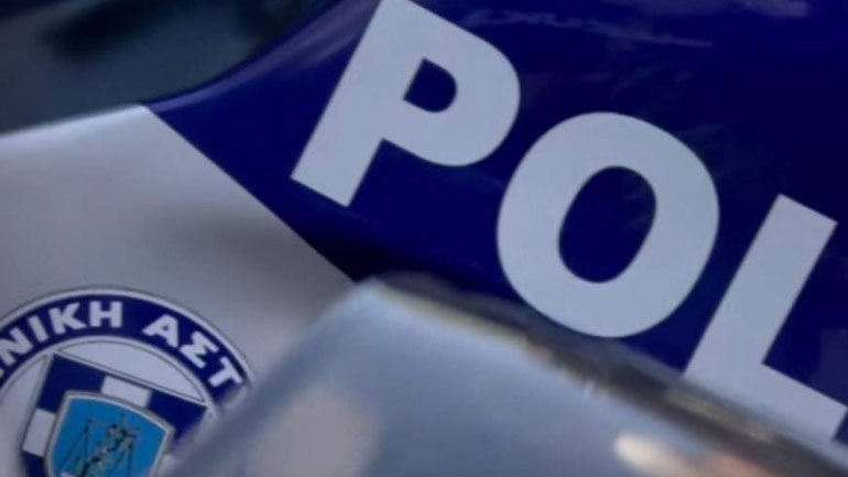 Επιτέθηκαν με αβγά σε τοπική οργάνωση του ΣΥΡΙΖΑ – «Γυαλιά-καρφιά» σε γραφεία της ΝΔ