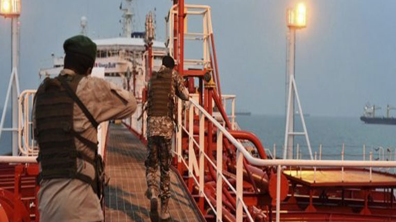 Ιράν: Κατασχέθηκε πλοίο στον Κόλπο το οποίο φέρεται να μετέφερε λαθραία πετρέλαιο στα ΗΑΕ